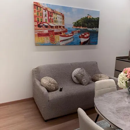 Apartman Welcome Riviera Mazzini 77 Lusso Nel Centro Di Rapallo,wifi, Condizionamento In Ogni Stanza, Attrezzato Con Tutto Quello Che Serve In Casa, Per Un Da Favola, Parcheggio A Pagamento 15euro Al Giorno Da Prenotare In Anticipo *
