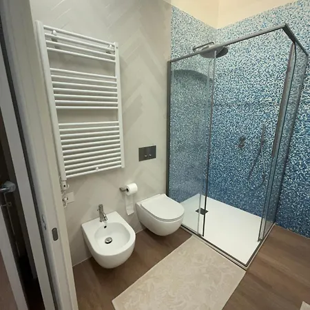 Welcome Riviera Mazzini 77 Lusso Nel Centro Di Rapallo,wifi, Condizionamento In Ogni Stanza, Attrezzato Con Tutto Quello Che Serve In Casa, Per Un Da Favola, Parcheggio A Pagamento 15euro Al Giorno Da Prenotare In Anticipo