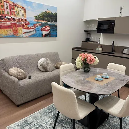 Welcome Riviera Mazzini 77 Lusso Nel Centro Di Rapallo,wifi, Condizionamento In Ogni Stanza, Attrezzato Con Tutto Quello Che Serve In Casa, Per Un Da Favola, Parcheggio A Pagamento 15euro Al Giorno Da Prenotare In Anticipo Διαμέρισμα *