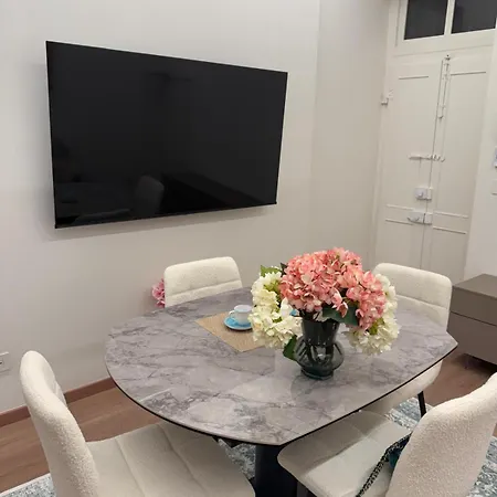 Welcome Riviera Mazzini 77 Lusso Nel Centro Di Rapallo,wifi, Condizionamento In Ogni Stanza, Attrezzato Con Tutto Quello Che Serve In Casa, Per Un Da Favola, Parcheggio A Pagamento 15euro Al Giorno Da Prenotare In Anticipo *